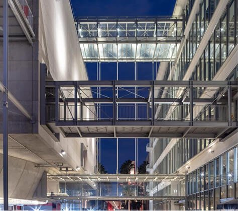 Connecting two buildings